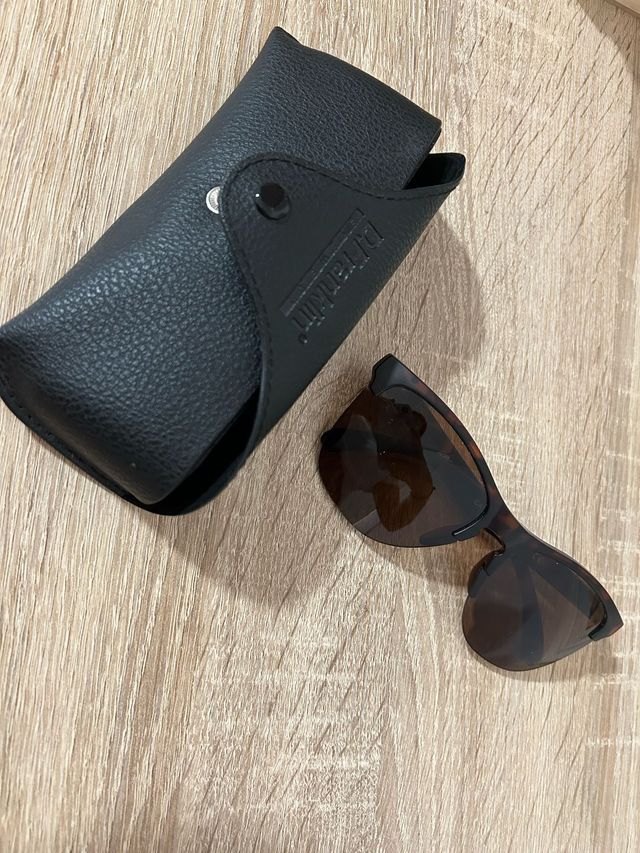 Gafas de sol marrones