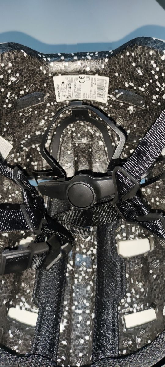 CASCO PATINES + ACCESORIOS 