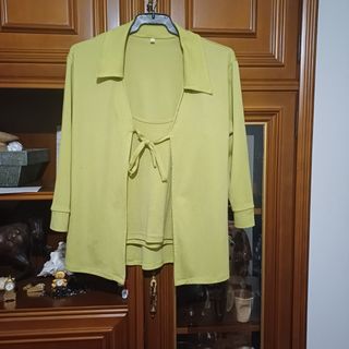 CHAQUETA Y CAMISETA TIRANTES 