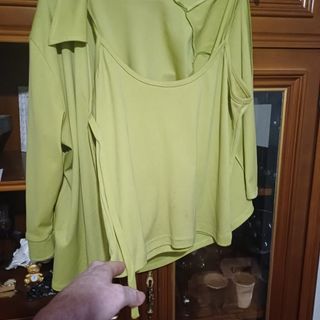 CHAQUETA Y CAMISETA TIRANTES 