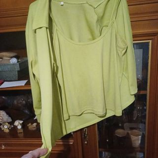 CHAQUETA Y CAMISETA TIRANTES 