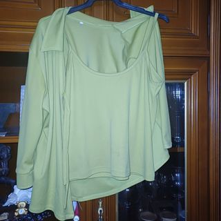 CHAQUETA Y CAMISETA TIRANTES 