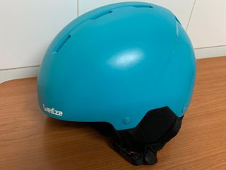 CASCO ESQUI Y SNOWBOARD NIÑOS. USADO SOLO UNA VEZ.
