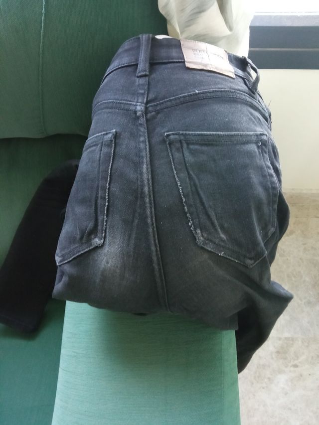 Pantalón vaquero negro de mujer &Bear