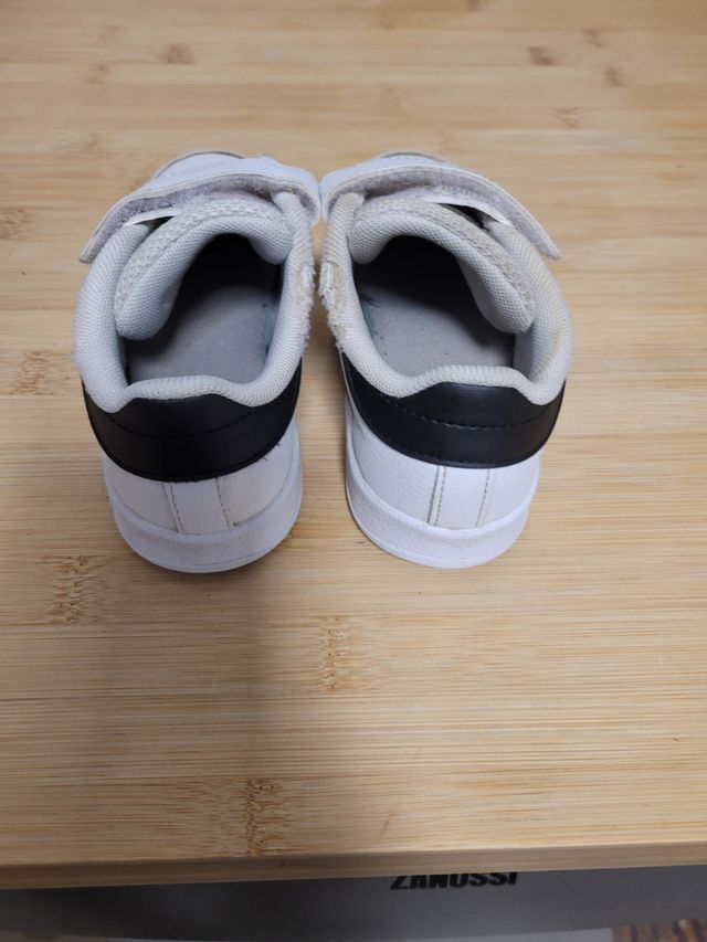 Zapatillas Adidas talla 26