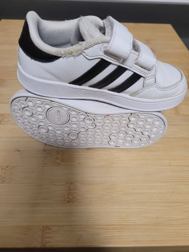 Zapatillas Adidas talla 26