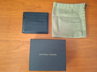 Tarjetero de Bottega Veneta piel negra