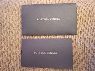 Tarjetero de Bottega Veneta piel negra