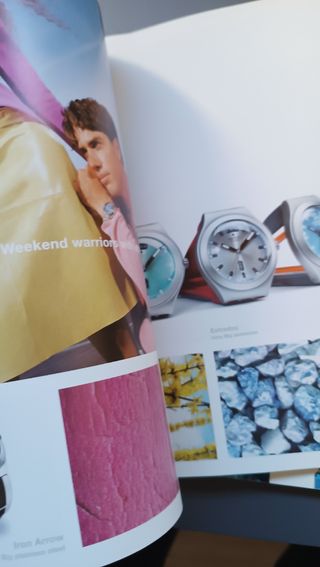 12 catálogos SWATCH