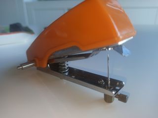 Maquina de coser de bolsillo