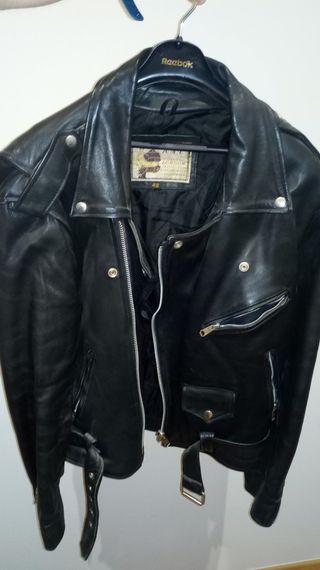 Cazadora de cuero cremalleras hombre