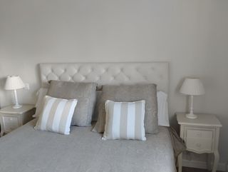 Cabecero beige tapizado cama 150