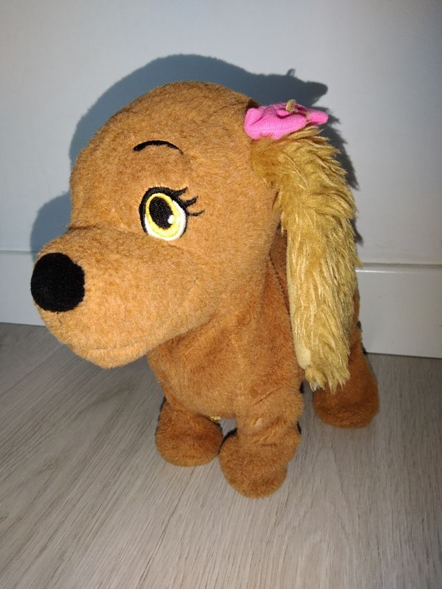 Perrita Lucy Canta y baila