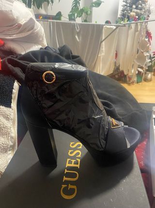 sandalias GUESS collection