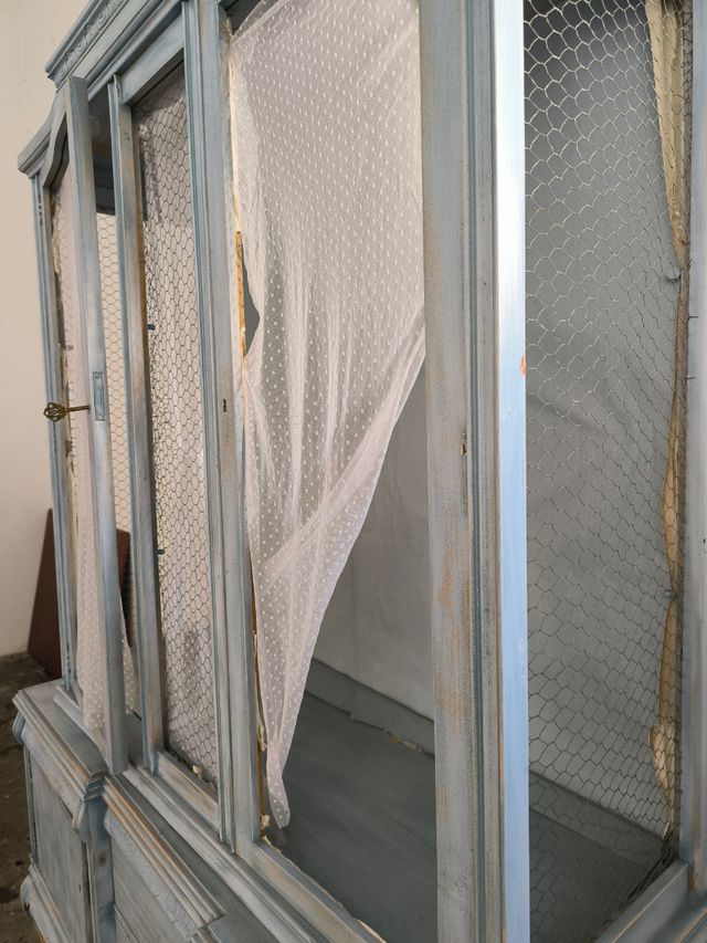 Mueble antiguo restaurado