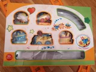 Tren con luz y música