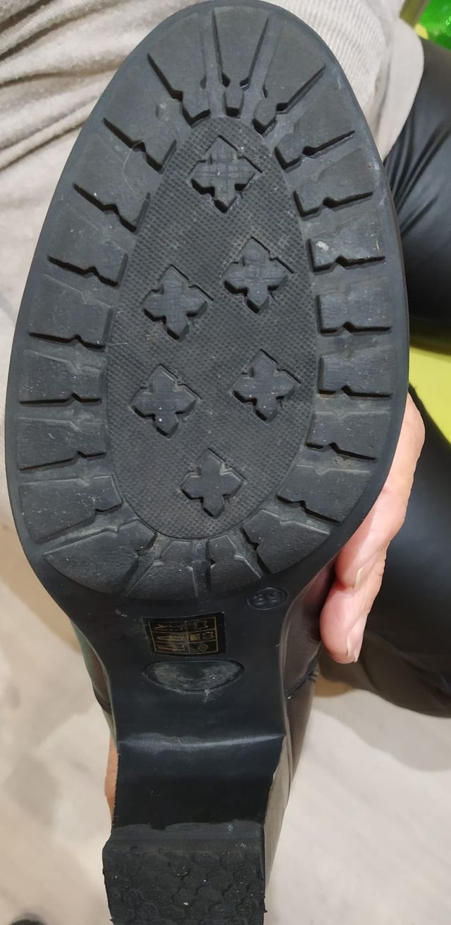 Botines piel. REBAJA