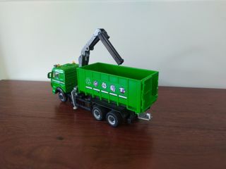 Camión Mercedes-Benz reciclaje