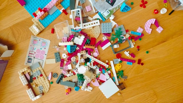 lote Lego Friends 41119 y suite goodyear