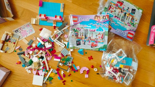 lote Lego Friends 41119 y suite goodyear