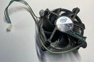 CPU Intel Core2 Quad 09400 @ 2.66GHz 