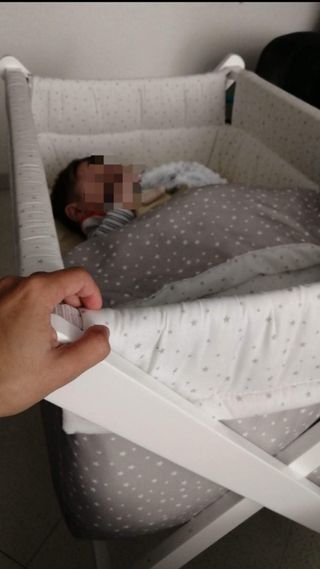 Mini cuna con colchón y vestiduras. Regalo piano