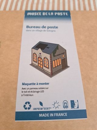 Maqueta con panel solar. Sologne.