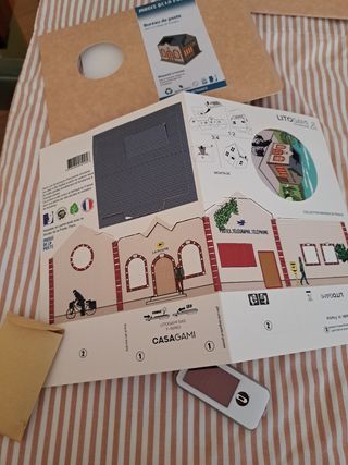 Maqueta con panel solar. Sologne.