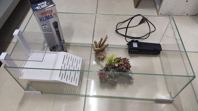 Acuario Tortuguera con accesorios