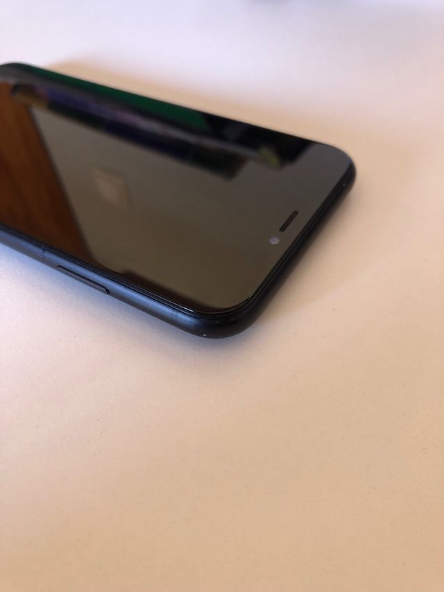IPHONE XR 64GB (COMO NUEVO)