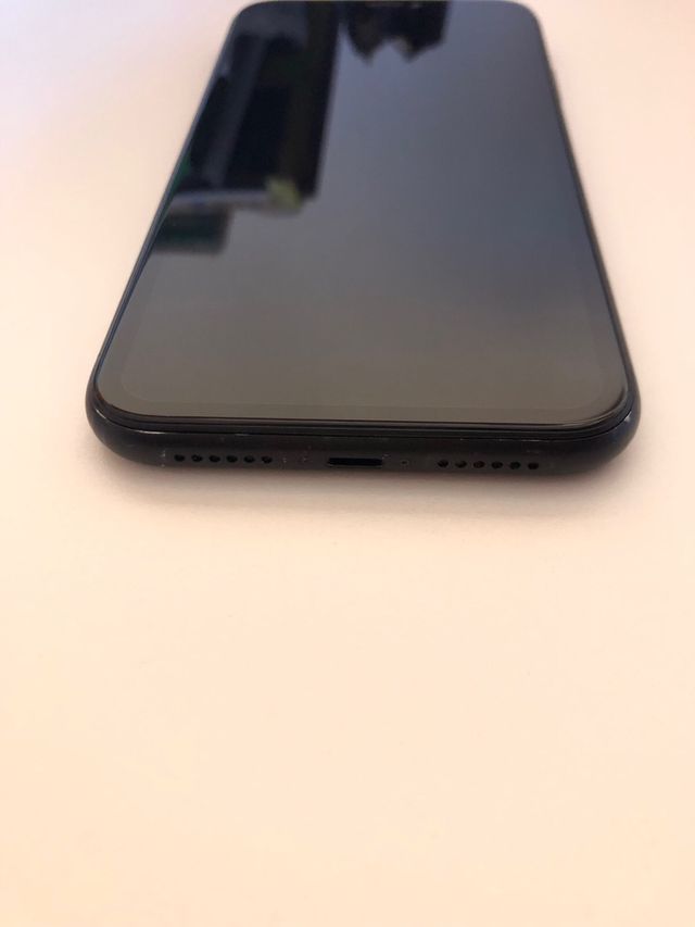 IPHONE XR 64GB (COMO NUEVO)