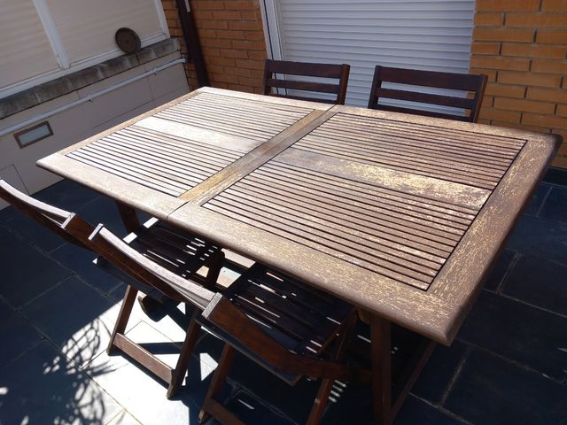 Conjunto de Mesa exterior madera maciza y sillas