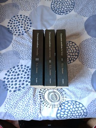 TRILOGIA CINCUENTA SOMBRAS DE GREY