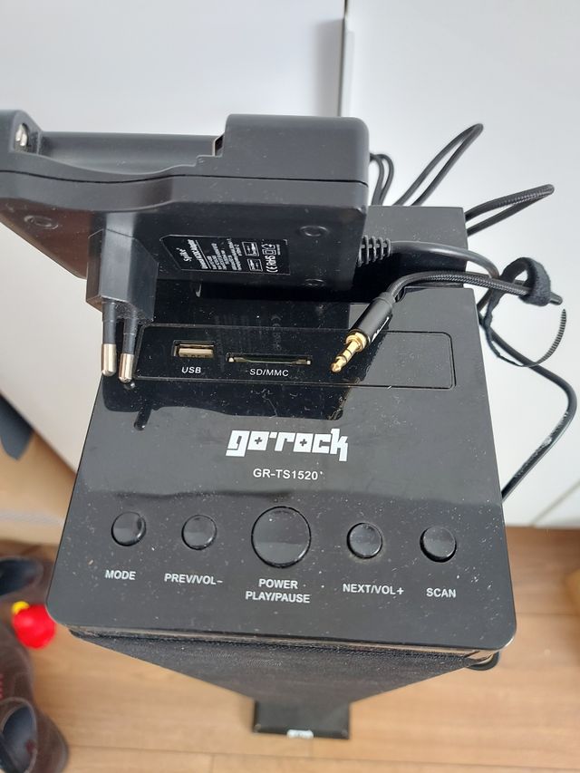 Altavoz Torre Aux Bluetooth Radio USB SD