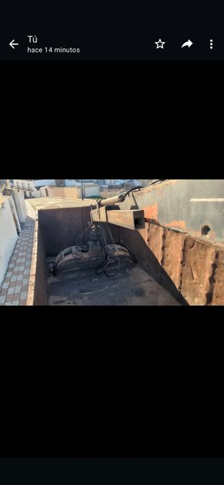 Camión pluma basculante grúa volquete