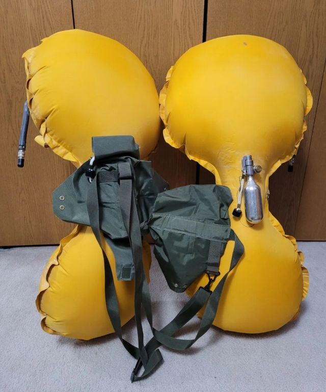 Vietnam US.Army Parachutist Item Salvagente