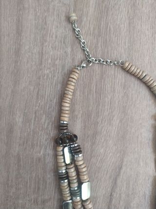 Collar y pendientes de coco