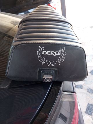 Asiento Derbi scoot 74