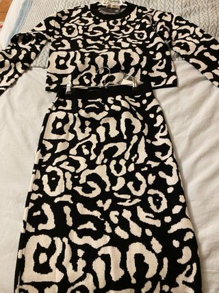 conjunto de lana , falda y jersey en cebra