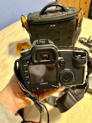 Camara Canon EOS 30D con objetivos 18-55 / 50mm