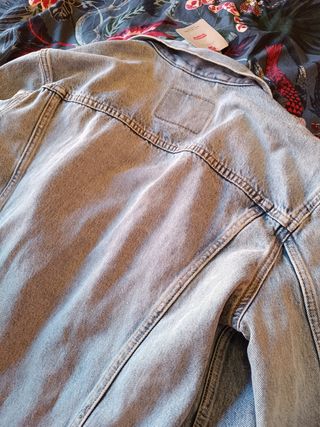 Cazadora chaqueta vaquera Levi's  NUEVA talla M.
