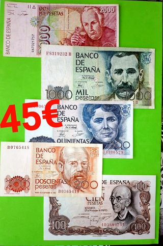 Billetes antiguos en oferta.