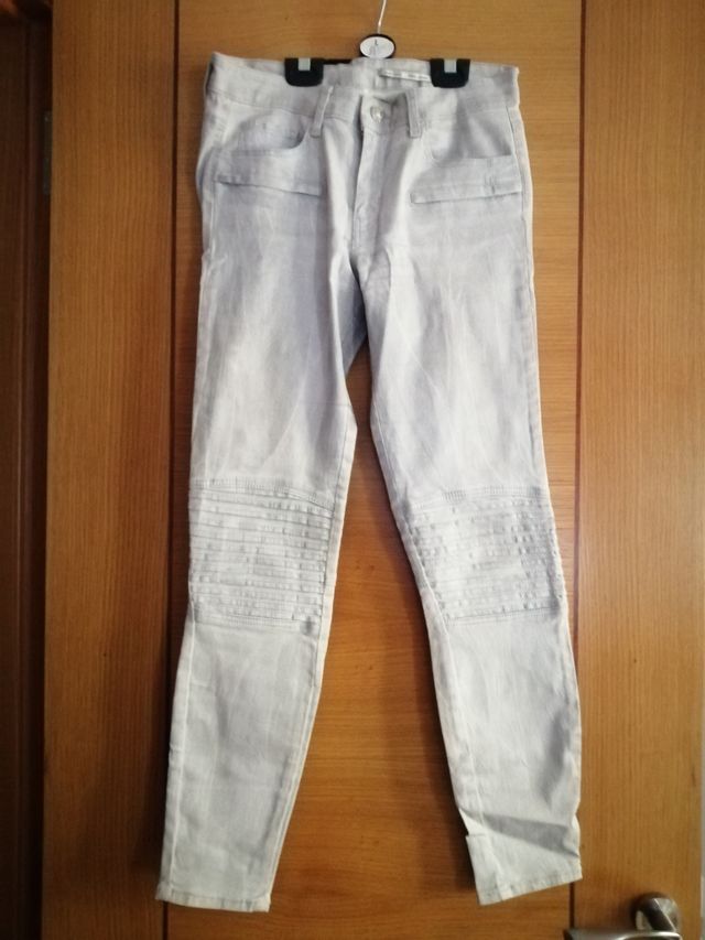 Pantalones ajustados