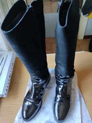 Botas altas mujer.