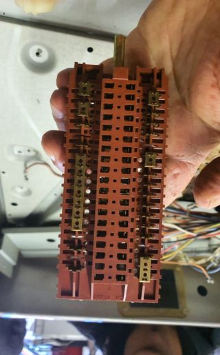 Interceptor selector horno Ariston