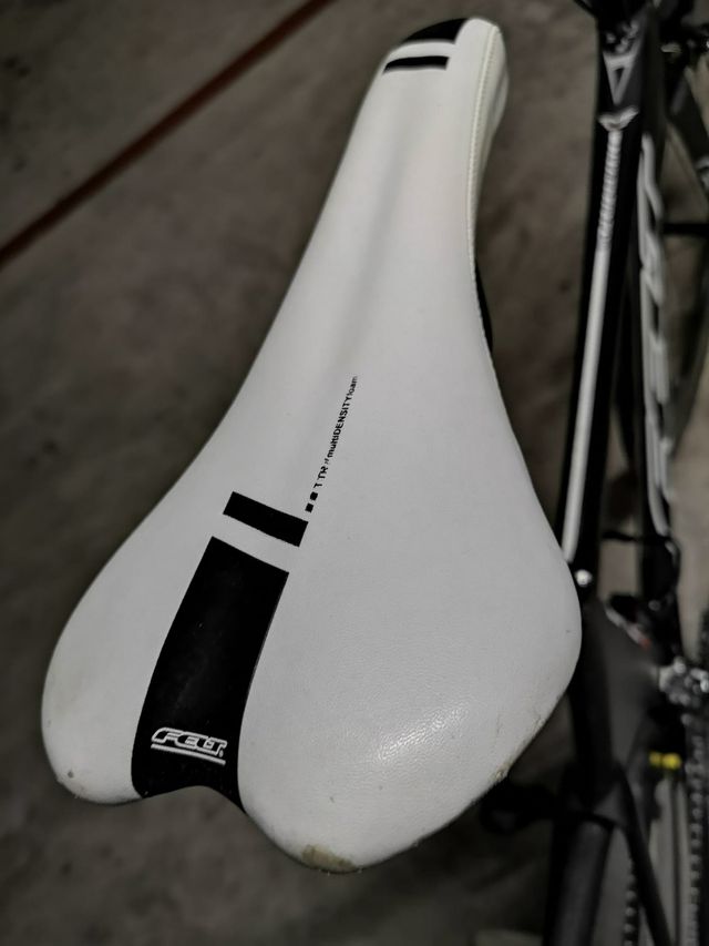 Bicicleta Felt UHC performance