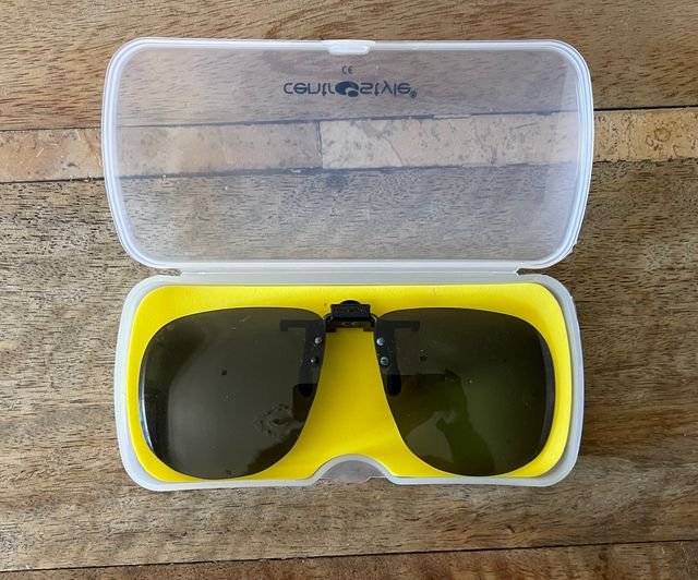 Clip-para gafas  de sol Flip-Up- 60mm x 52mm