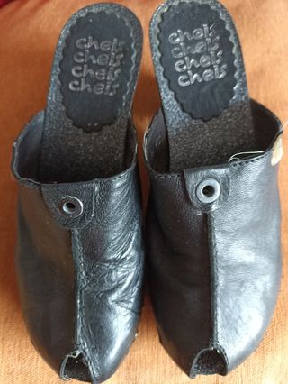 Zuecos negros 
