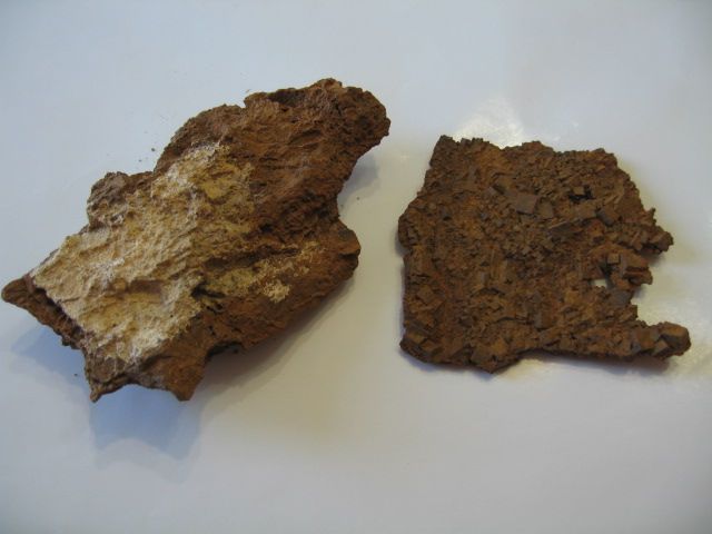 Limonite piritica pseudomorfa. Minerali