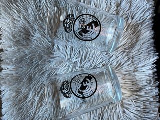 Vasos con escudos de futbol